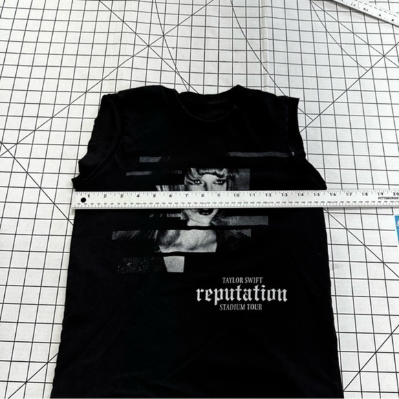 Taylor Swift Reputation stadium tour sz small sleeveless tee A9 - Picture 4 of 5